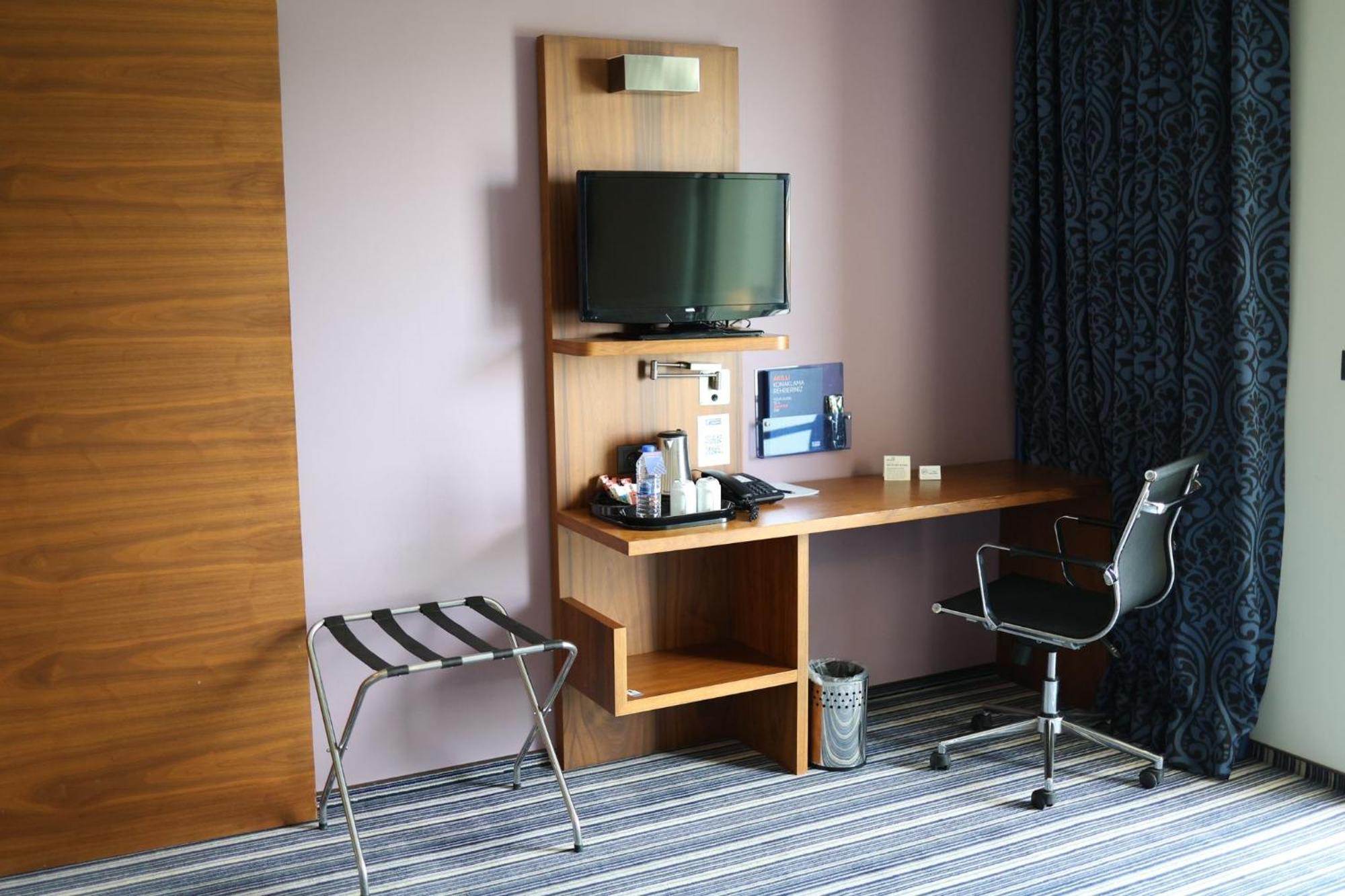 Holiday Inn Express Manisa-West By Ihg Eksteriør bilde