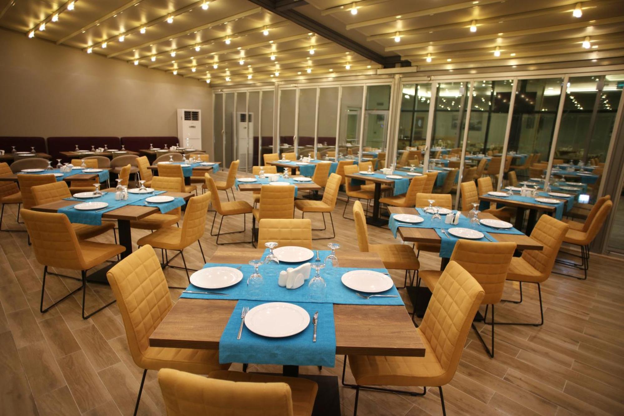 Holiday Inn Express Manisa-West By Ihg Eksteriør bilde