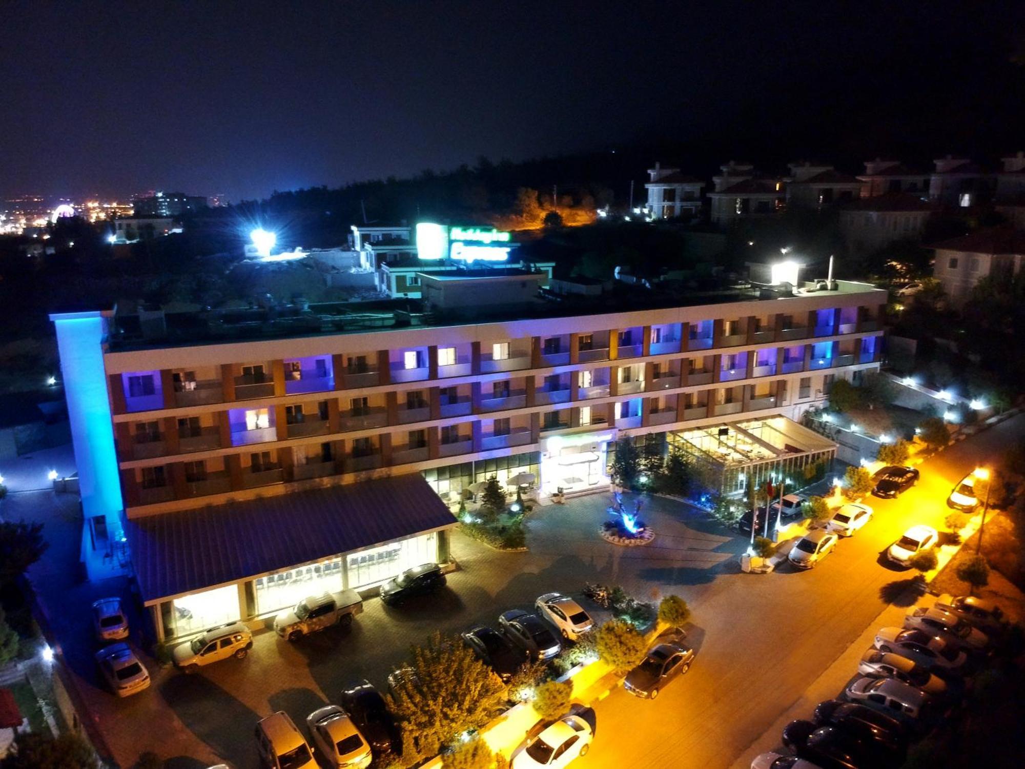 Holiday Inn Express Manisa-West By Ihg Eksteriør bilde