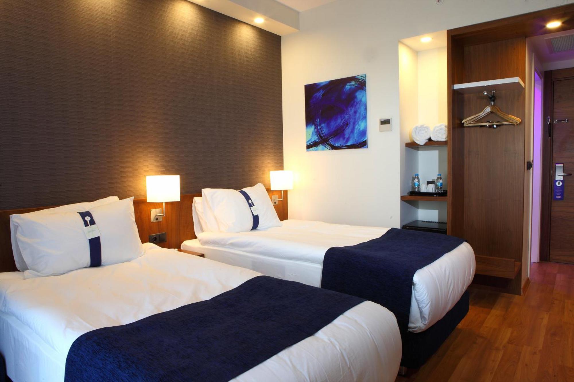 Holiday Inn Express Manisa-West By Ihg Eksteriør bilde