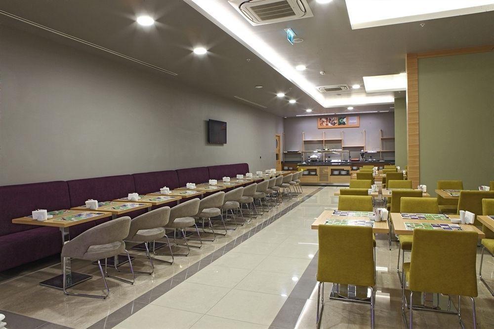 Holiday Inn Express Manisa-West By Ihg Eksteriør bilde